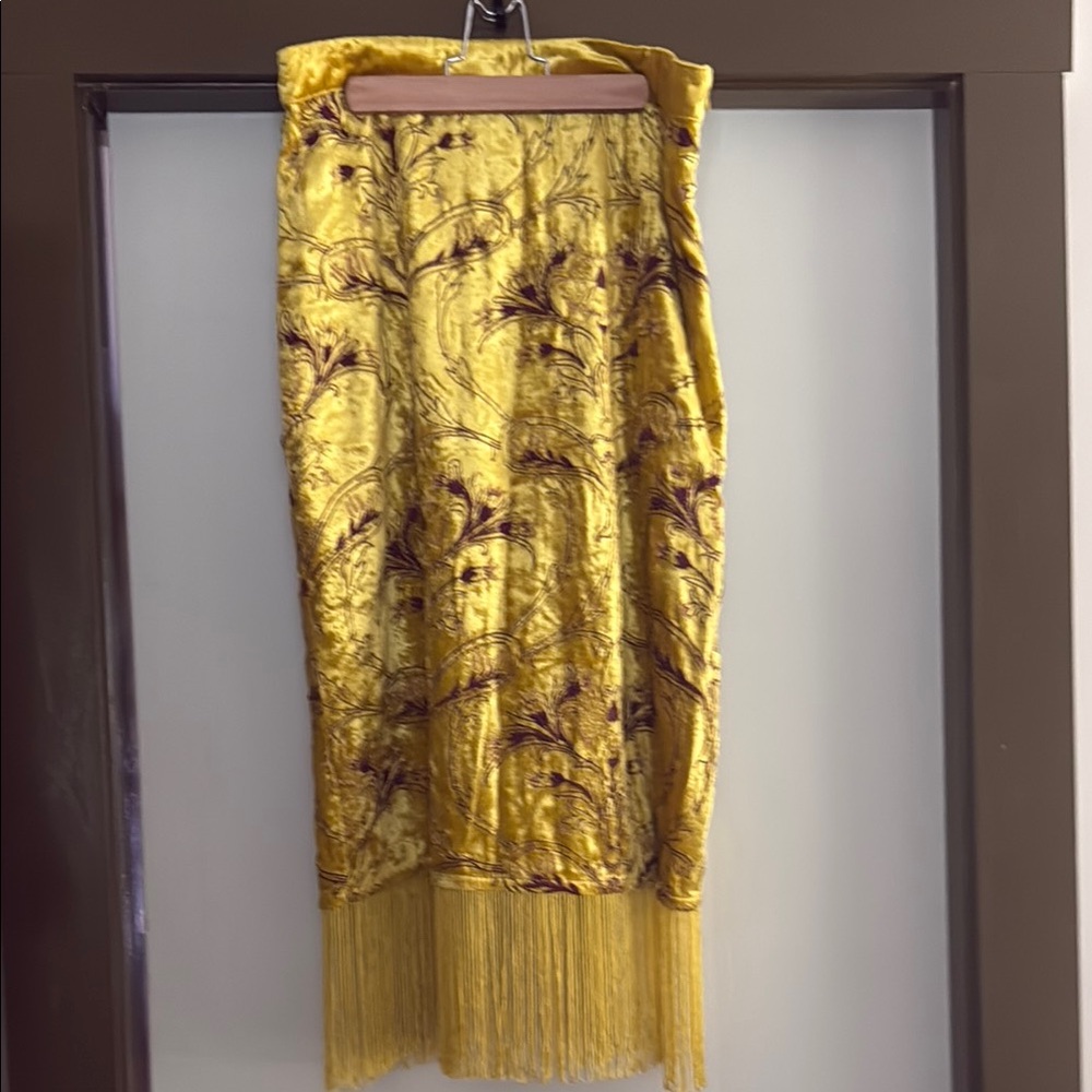 *NWT* Anthropologie Embroidered Skirt with Fringe